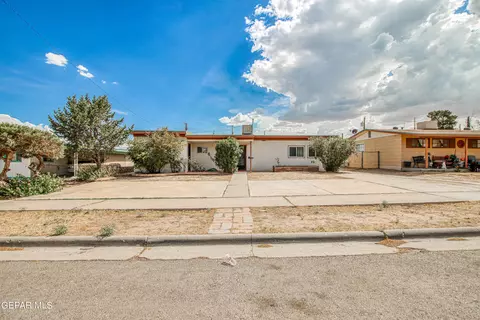 6224 Papago Rd, El Paso, TX 79905