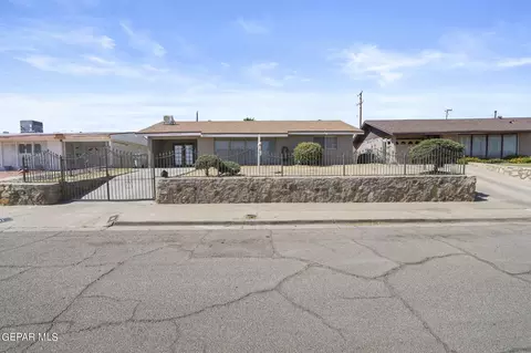 5511 Venezuela Rd, El Paso, TX 79903
