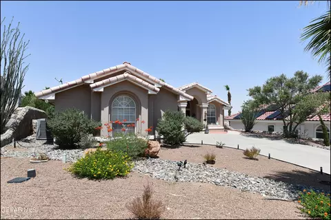 104 Avenida Mirador, Santa Teresa, NM 88008