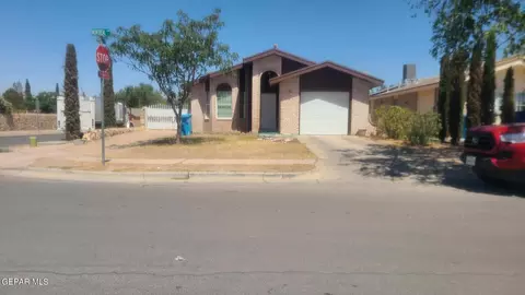 391 Montreal Cir, Socorro, TX 79927