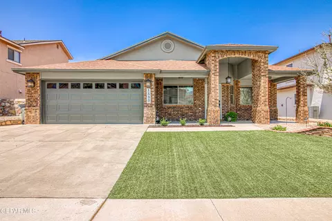 1533 Century Plant Dr, El Paso, TX 79912