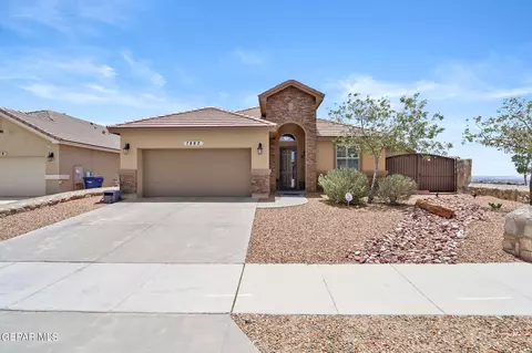 7882 Enchanted Circle Dr, El Paso, TX 79911