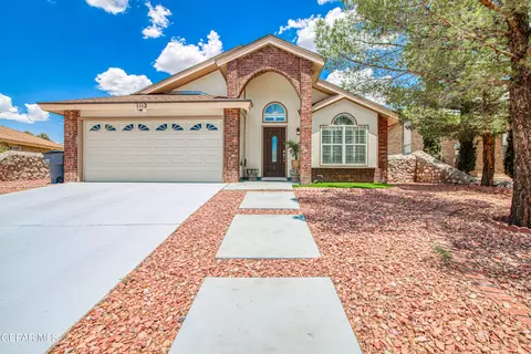 1112 Coyote Ln, El Paso, TX 79912
