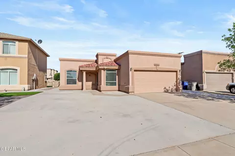 2021 Shreya St, El Paso, TX 79938