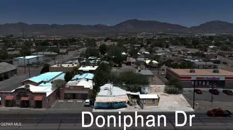 6916 Doniphan Dr, Canutillo, TX 79835