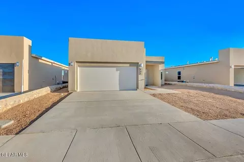 7440 Norte Valley Ln, El Paso, TX 79934