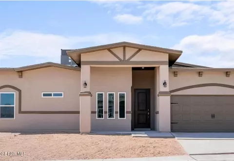 153 White Oaks Trl, Sunland Park, NM 88063