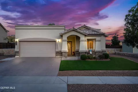 5513 Valley Oak Dr, El Paso, TX 79932