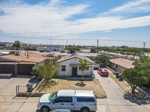 628 N Yarbrough Dr, El Paso, TX 79915