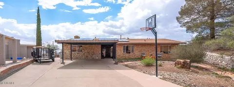 267 Crown Point Dr, El Paso, TX 79912