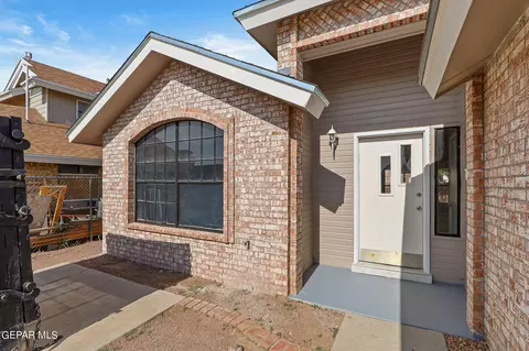 10975 Joe Dimaggio Cir, El Paso, TX 79934