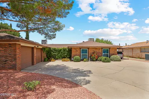 10701 La Subida Dr, El Paso, TX 79935