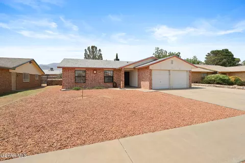 9309 R J Wood Rd, El Paso, TX 79924