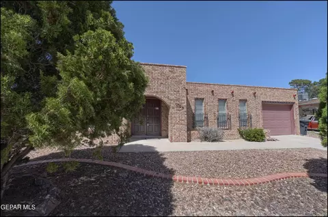 1703 Opossum Cir, Horizon City, TX 79928