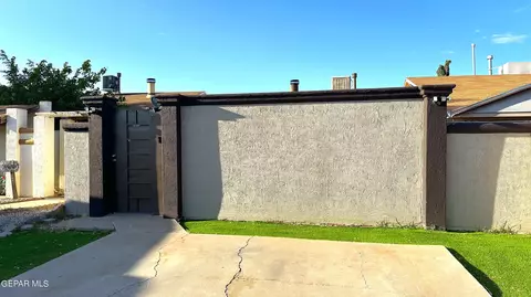6614 Tiger Eye Dr, El Paso, TX 79924