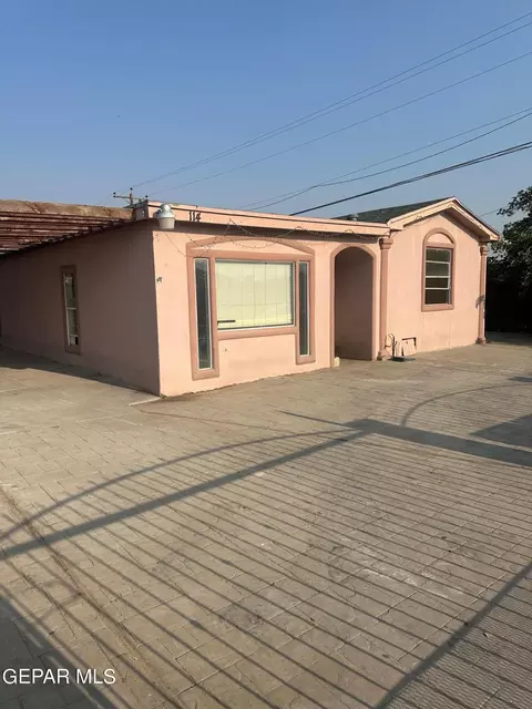 114 Palma Dr, Sunland Park, NM 88063