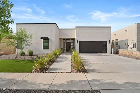 7460 Mule Team Dr, El Paso, TX 79911