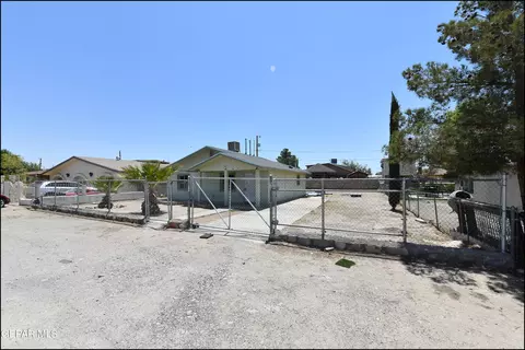 370 Bean Ct, Socorro, TX 79927