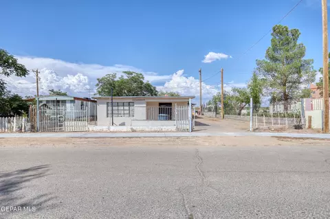 1267 Aspen Hills St, Fabens, TX 79838
