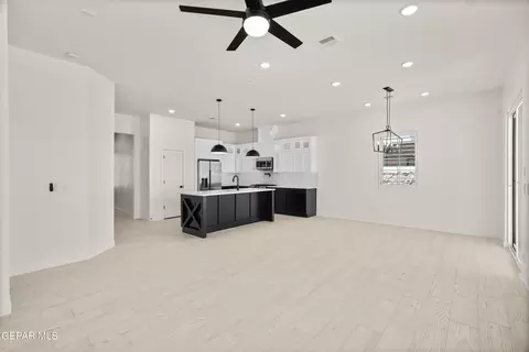 3613 Pattern Ln, El Paso, TX 79938 photo 18