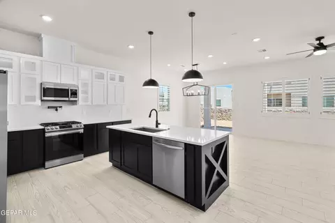 3613 Pattern Ln, El Paso, TX 79938 photo 6