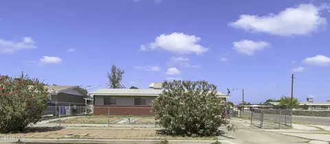 9200 Roanoke Dr, El Paso, TX 79924