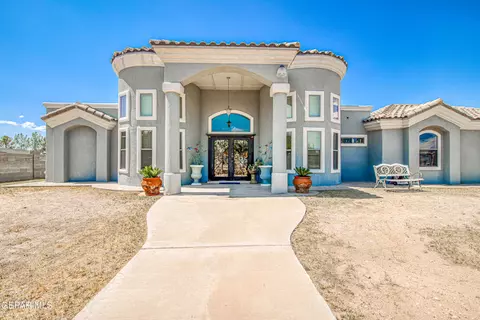 383 Vineyard Rd, Socorro, TX 79927