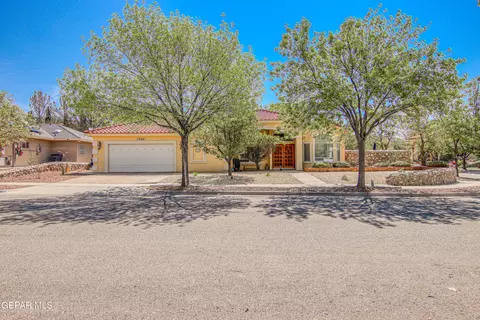 1300 Desert Canyon Dr, El Paso, TX 79912