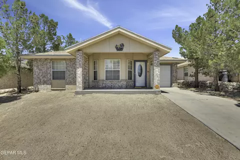 13331 Mitchell Dr, El Paso, TX 79928