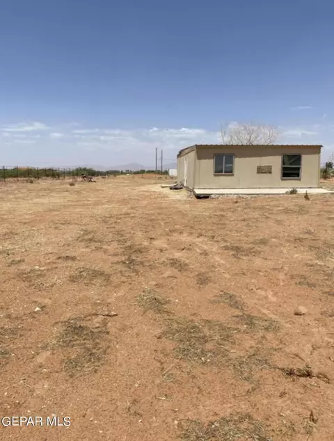 5533 Ch Hunton, El Paso, TX 79938