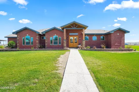 100 Valley Ranch Pl, Clint, TX 79836