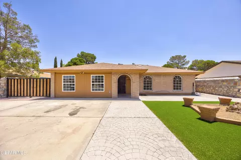 11320 Ivanhoe Dr, El Paso, TX 79936