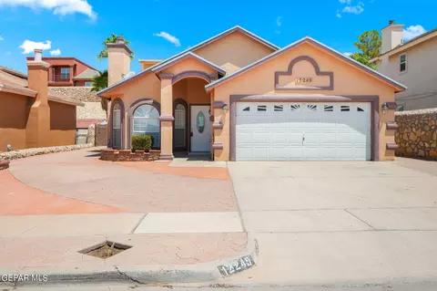 12249 Riane Chantee Drive Dr, El Paso, TX 79936