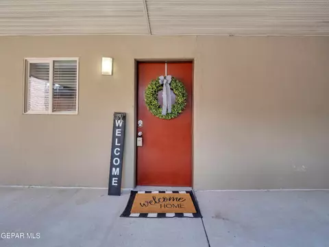 4433 N Stanton St #P358, El Paso, TX 79902