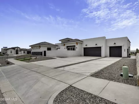 305 Blue Valley Vly, El Paso, TX 79928