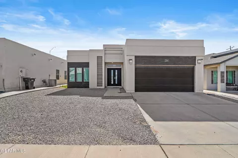 1149 Sylvia Aguilar St, El Paso, TX 79928