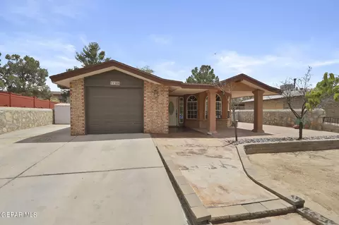 11504 Bob Mitchell Dr, El Paso, TX 79936