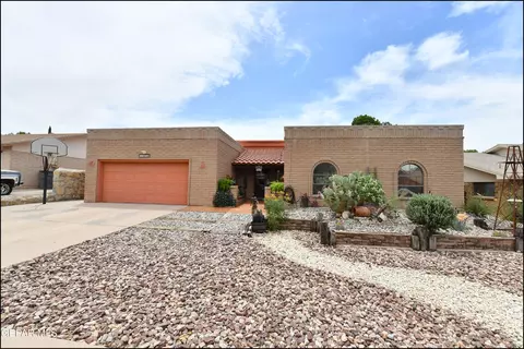 11616 Casa View Dr, El Paso, TX 79936