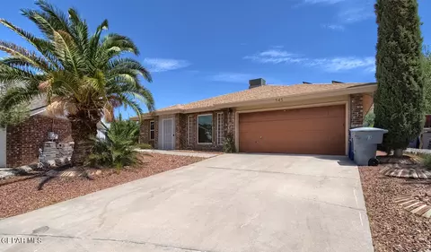 545 Olmeca Dr, El Paso, TX 79912