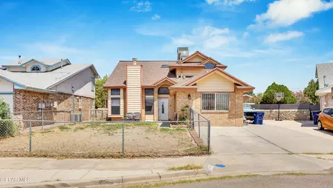 10953 Yogi Berra Cir, El Paso, TX 79934