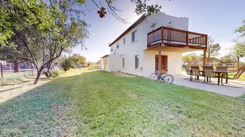 12421 N Loop Dr, Clint, TX 79836 photo 1
