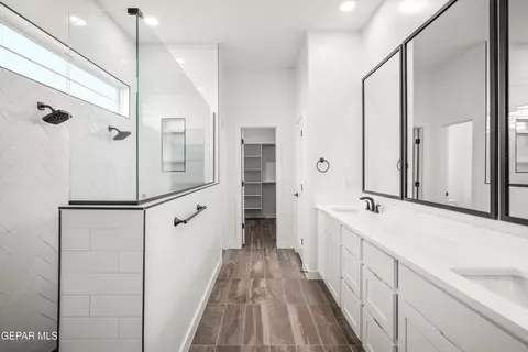 Bath - 3609 Pattern Pl, El Paso, TX 79938 photo 2 of 6
