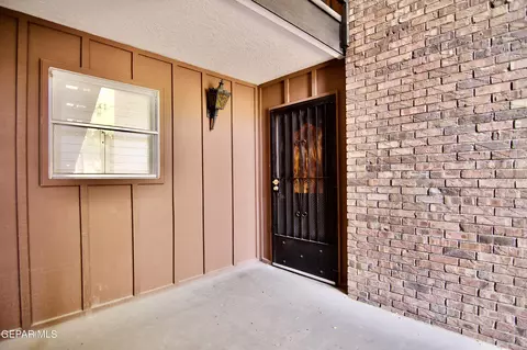 4800 N Stanton St #121, El Paso, TX 79902
