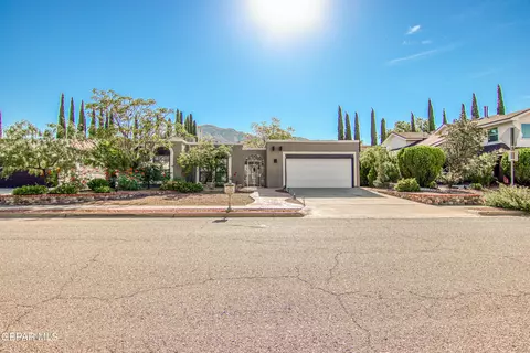 832 Dulce Tierra Dr, El Paso, TX 79912