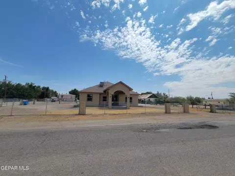 120 Sylvia Dr, Socorro, TX 79927