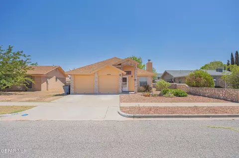 11044 Middledale St, El Paso, TX 79934