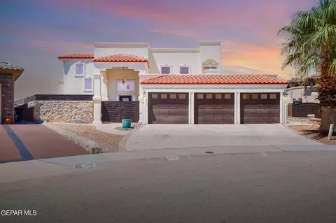 379 Emerald Cloud Ln, Horizon City, TX 79928