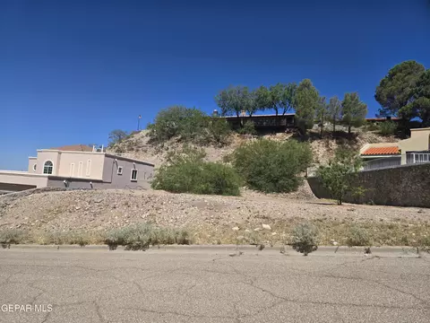 7213 Royal Arms Dr, El Paso, TX 79912