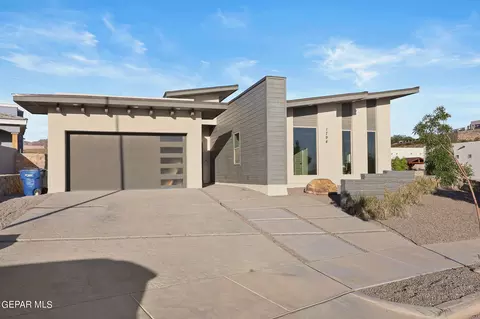 1794 Sidesaddle Dr, El Paso, TX 79911 photo 2