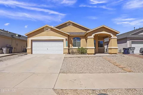 14329 Navajo Point Dr, El Paso, TX 79938